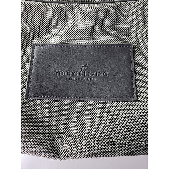 YOUNG LIVING Essential Oils Travel Accessories Cosmetic Bag - Picture 5 of 10
